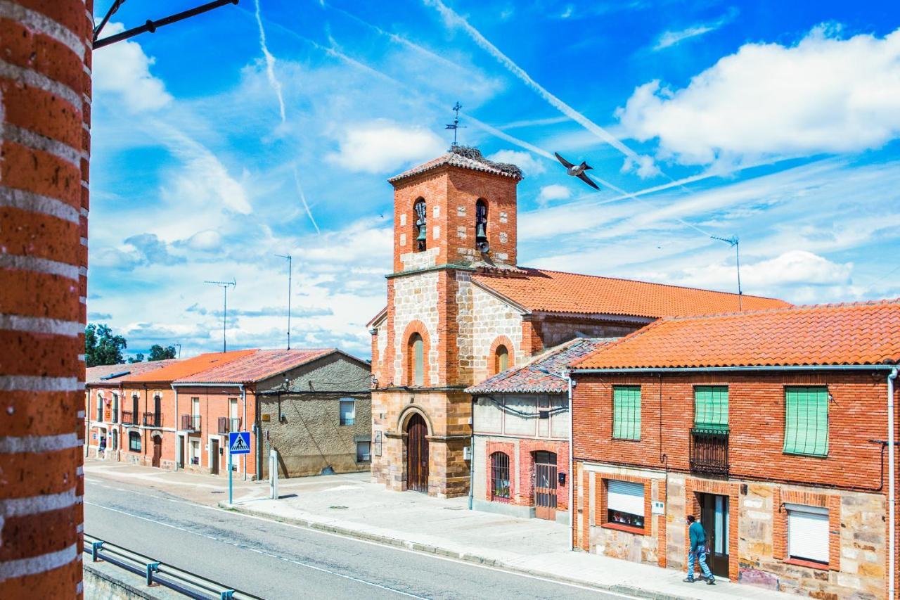 Donde Victor Luna Granja de Moreruela Luaran gambar